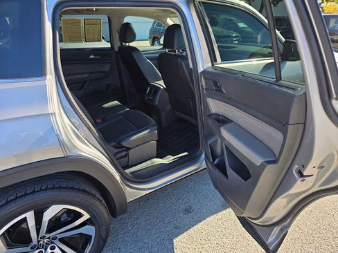 Used 2022 Volkswagen Atlas SEL image 13