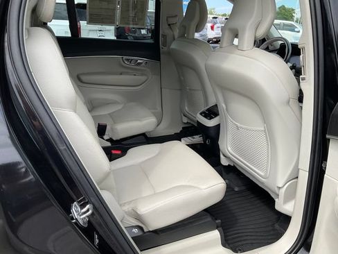 Used 2020 Volvo XC90 T6 Momentum AWD/4WD image 22