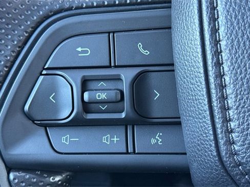 Used 2025 Toyota Tacoma SR5 image 36