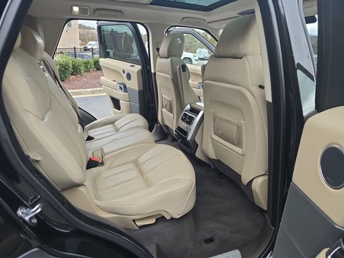Used 2016 Land Rover Range Rover Sport HSE image 11
