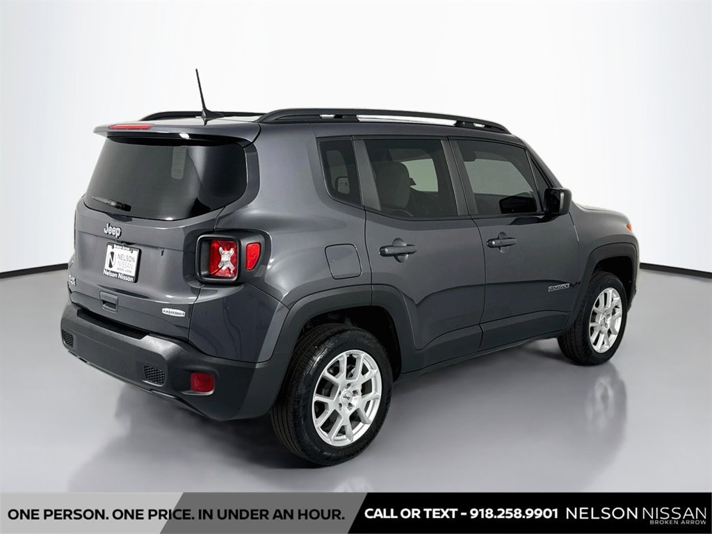 Used 2022 Jeep Renegade Latitude w/ Convenience Group AWD/4WD image 5