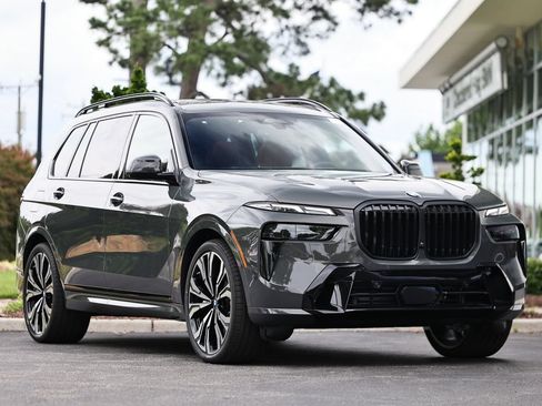 New 2027 BMW X7 xDrive40i w/ Executive Package AWD/4WD image 1
