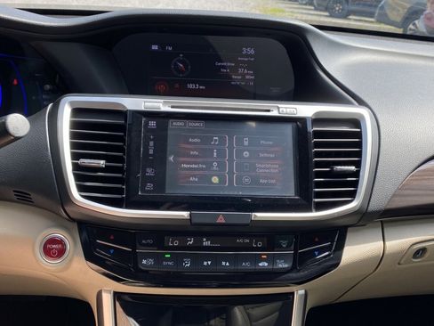 Used 2017 Honda Accord EX-L image 13