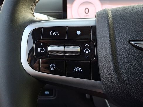 Certified 2025 Genesis GV80 2.5T Prestige AWD/4WD image 26
