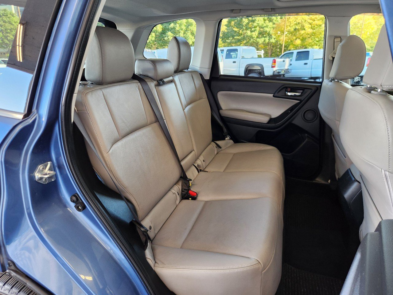 Used 2015 Subaru Forester 2.5i Limited AWD/4WD image 4