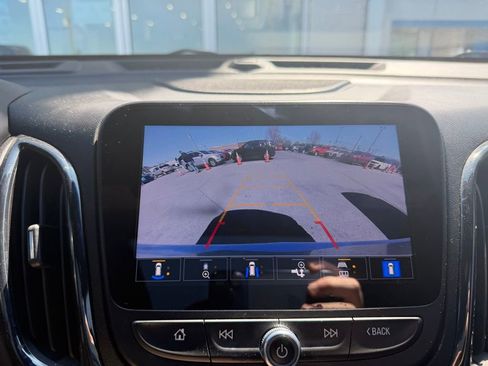 Used 2022 Chevrolet Equinox RS w/ RS Leather Package image 11