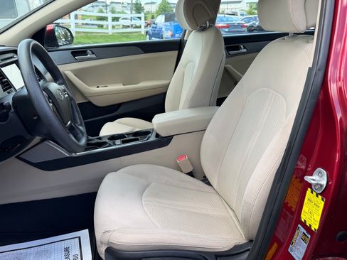 Used 2016 Hyundai Sonata SE FWD image 21