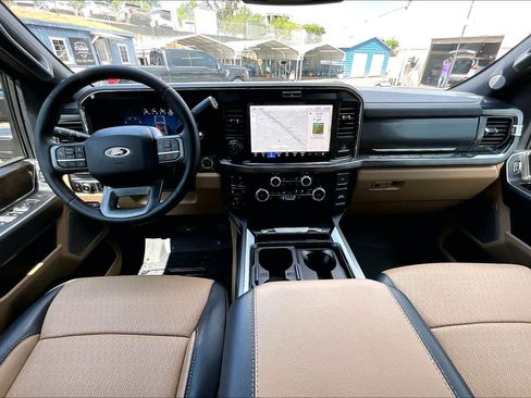 Used 2025 Ford F350 Lariat w/ Lariat Ultimate Package AWD/4WD image 16