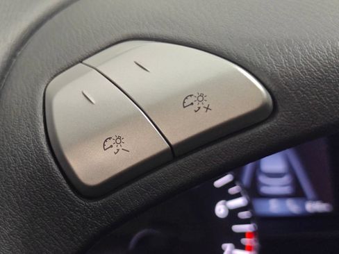 Used 2019 Nissan Pathfinder SV AWD/4WD image 44