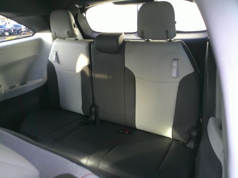 Used 2021 Toyota Sienna XSE image 71