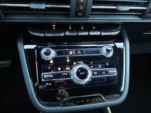 Used 2020 Lincoln Corsair Reserve image 26