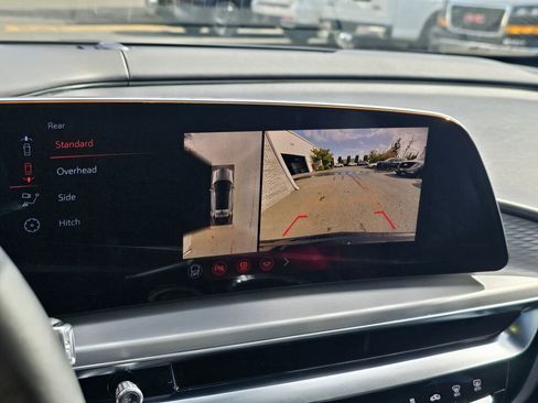 New 2026 Cadillac Lyriq V image 31