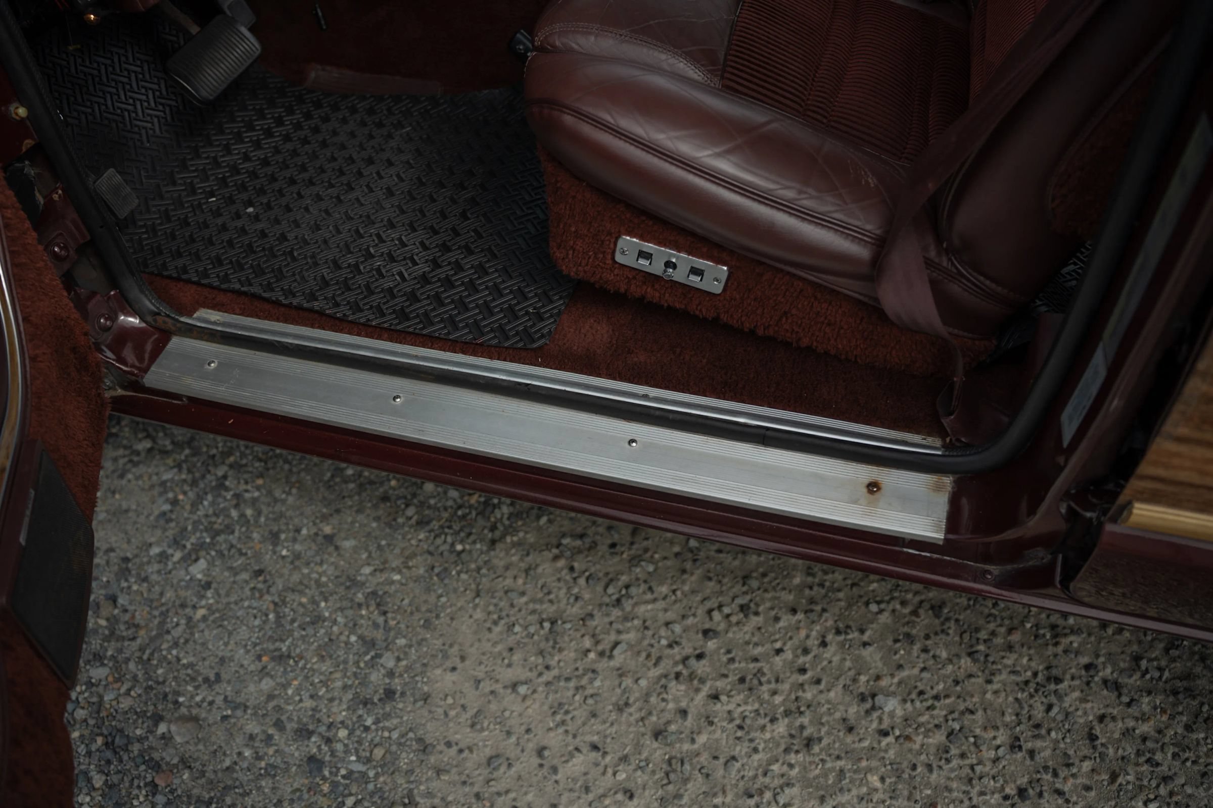 Used 1987 Jeep Grand Wagoneer AWD/4WD image 89