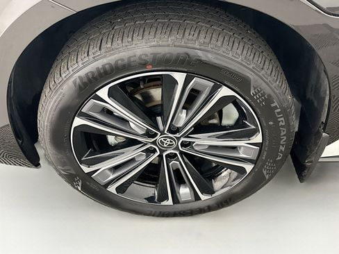 Used 2023 Toyota bZ4X AWD image 11