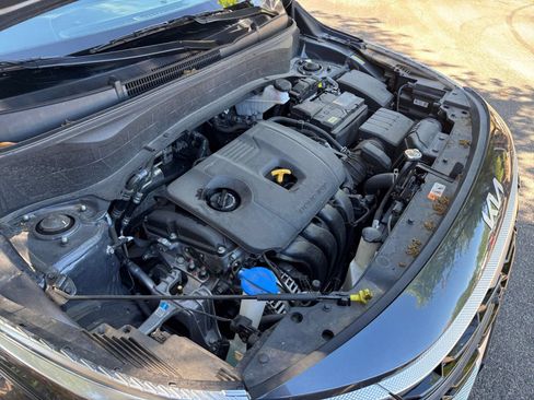 Used 2025 Kia Seltos S FWD image 27