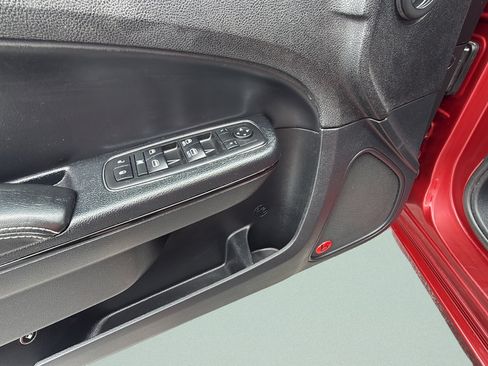 Used 2014 Chrysler 300 S AWD/4WD image 23
