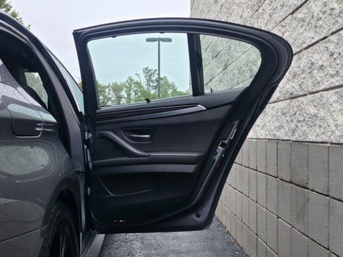 Used 2013 BMW M5 RWD image 26