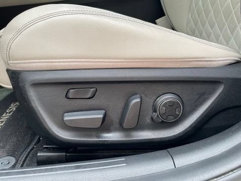 Used 2023 Genesis G70 3.3T w/ Sport Prestige Package AWD/4WD image 10