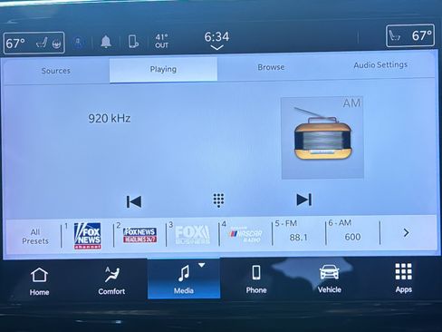 Used 2023 Chrysler Pacifica Touring-L image 25