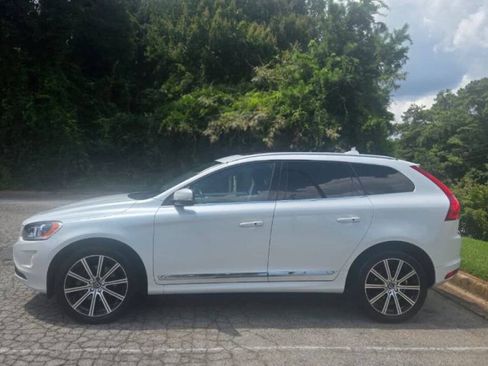 Used 2016 Volvo XC60 T6 AWD/4WD image 4