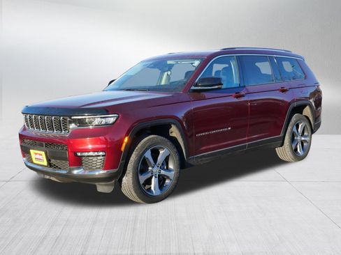Used 2023 Jeep Grand Cherokee L Limited image 3