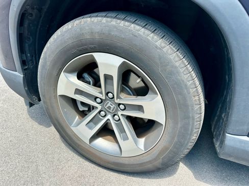 Used 2025 Honda Pilot EX-L image 8