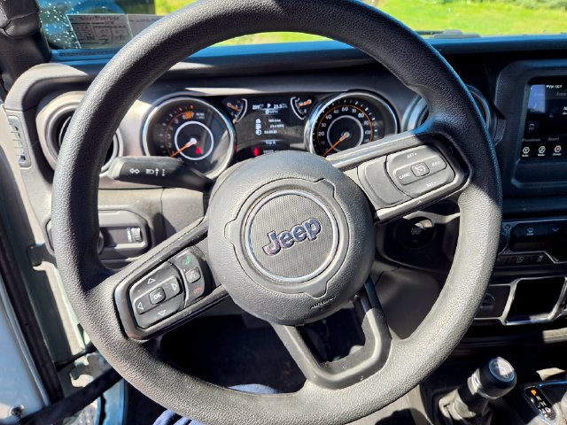 Used 2023 Jeep Wrangler Sport AWD/4WD image 4