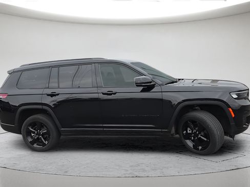 Used 2023 Jeep Grand Cherokee L Laredo AWD/4WD image 5