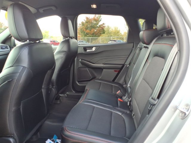 Used 2024 Ford Escape ST-Line w/ Tech Pack #1 AWD/4WD image 10