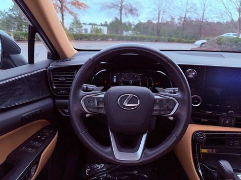 Certified 2025 Lexus NX 250 FWD w/ Premium Package image 18