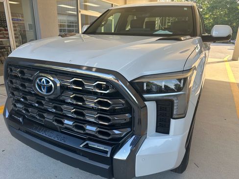 Used 2024 Toyota Tundra Platinum AWD/4WD image 1