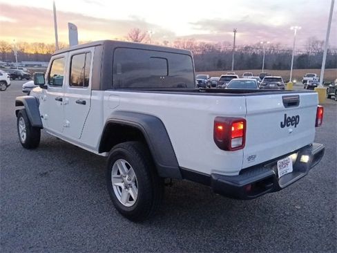 Used 2023 Jeep Gladiator Sport image 5