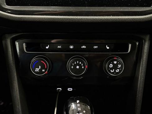 Used 2024 Volkswagen Tiguan Wolfsburg Edition image 31