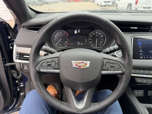 Used 2020 Cadillac XT4 Premium Luxury image 20