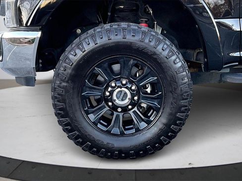 Used 2022 Ford F250 Lariat w/ Tremor Off-Road Package image 32