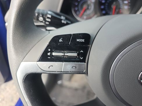 Used 2022 Hyundai Elantra SEL image 26