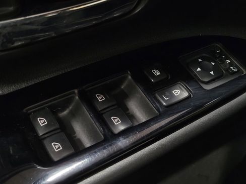 Used 2019 Mitsubishi Outlander SE image 27