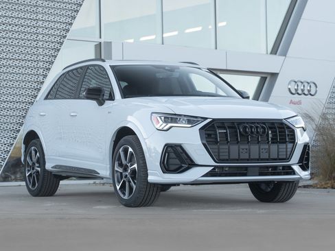 New 2025 Audi Q3 2.0T Premium Plus image 1