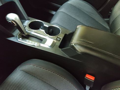 Used 2015 Chevrolet Equinox LT w/ Driver Convenience Package image 26