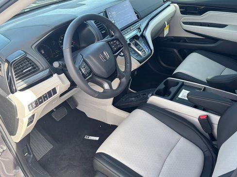 New 2026 Honda Odyssey Elite image 13
