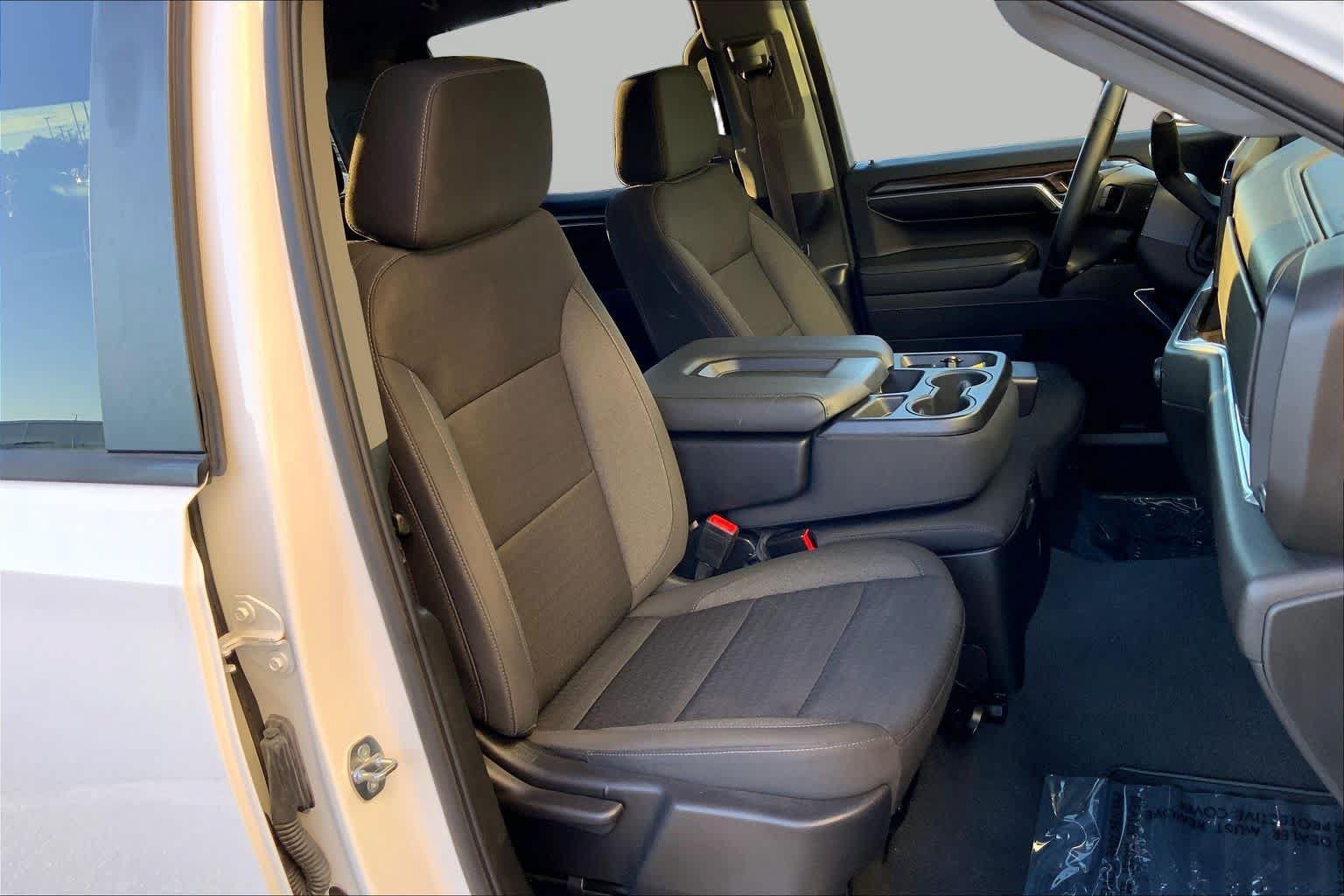Used 2024 Chevrolet Silverado 1500 RST w/ LPO, Dark Essentials Package AWD/4WD image 8