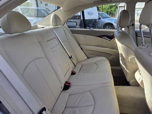 Used 2003 Mercedes-Benz E 320 Sedan image 16
