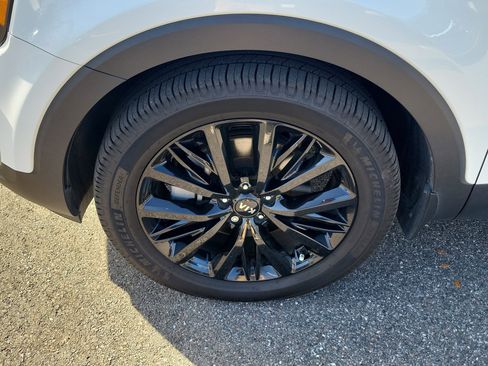 Used 2020 Kia Telluride SX w/ SX Prestige Package image 41