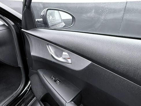 Used 2023 Kia Forte LXS FWD image 22