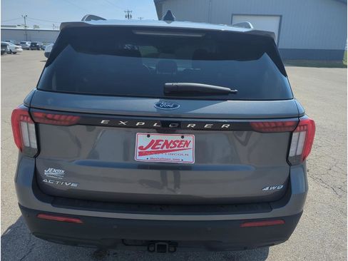 New 2025 Ford Explorer Active image 6