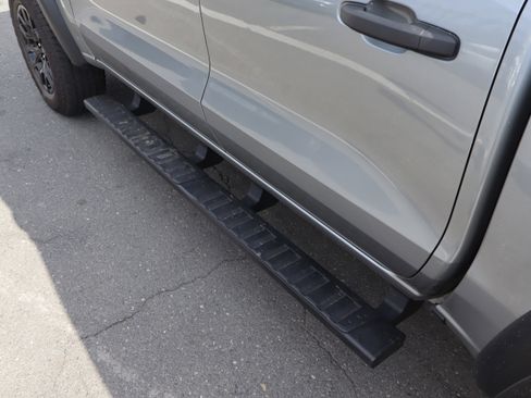 Used 2025 Chevrolet Colorado Trail Boss image 14