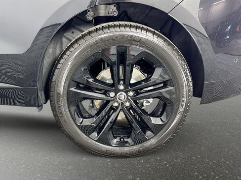 Used 2026 Jaguar F-PACE R-Dynamic S image 33