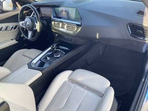 Used 2019 BMW Z4 sDrive30i w/ M Sport Package RWD image 14