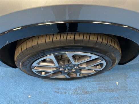 Certified 2025 Chevrolet Blazer RS image 15