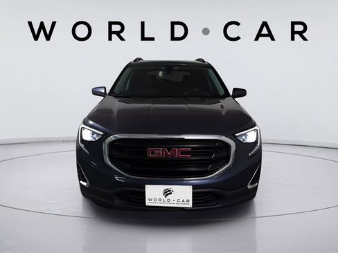 Used 2019 GMC Terrain SLE w/ Driver Convenience Package image 2